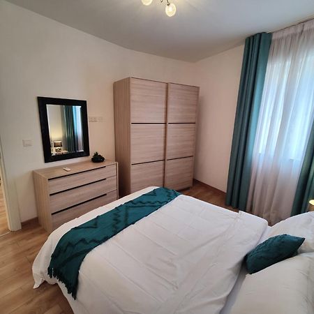 Central Modern Sliema 2 Bedroom Apartment Eksteriør billede