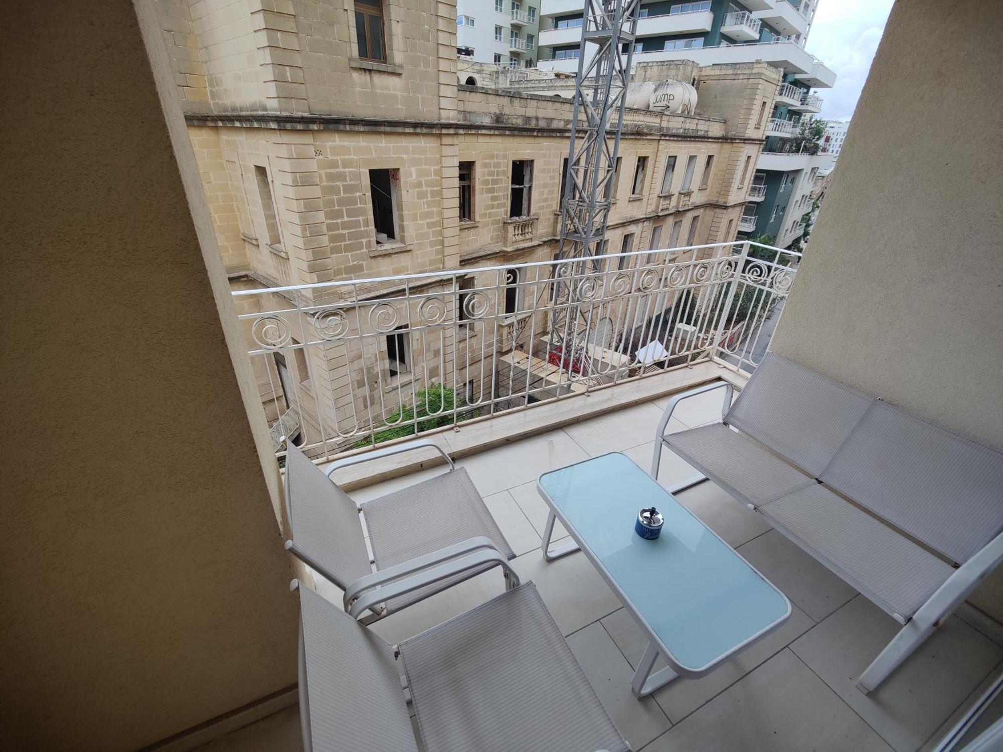 Central Modern Sliema 2 Bedroom Apartment Eksteriør billede